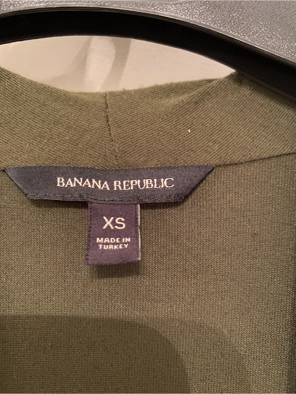 NWT BANANA REPUBLIC THREADSOFT LONG SLEEVE WRAP BLOUSE. EXCELLENT CONDITION! - Picture 7 of 8